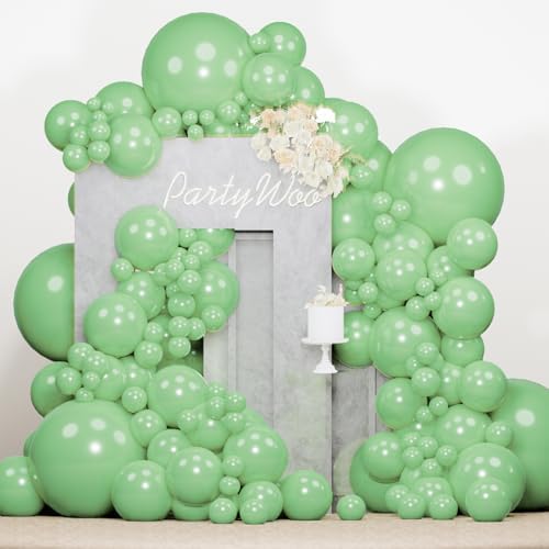PartyWoo Pearl Light Green Balloons 140pcs Pastel Green Different Sizes by PartyWoo