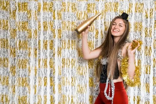 GOER Metallic Tinsel Foil Fringe Curtains Party Photo Backdrop Party Streamers for Birthday,Graduation,New Year Eve Decorations Wedding Decor (4 Packs,Gold&Silver) - Image 7